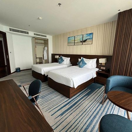 Canvas Danang Beach Hotel Zewnętrze zdjęcie