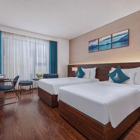 Canvas Danang Beach Hotel Zewnętrze zdjęcie
