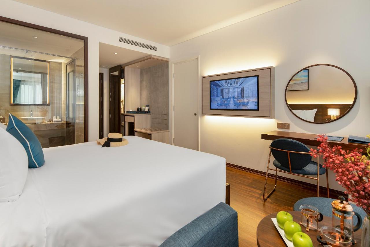 Canvas Danang Beach Hotel Zewnętrze zdjęcie