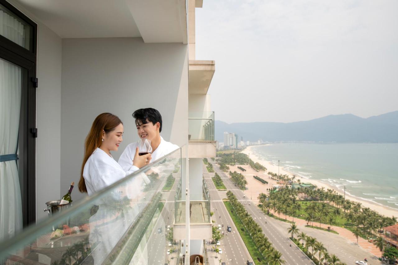 Canvas Danang Beach Hotel Zewnętrze zdjęcie