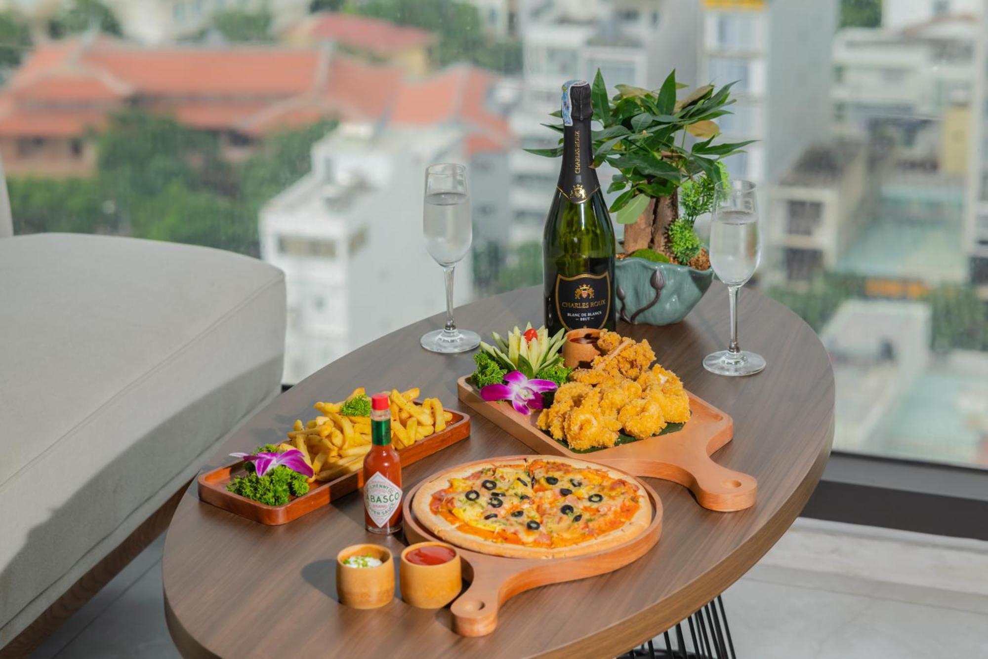 Canvas Danang Beach Hotel Zewnętrze zdjęcie