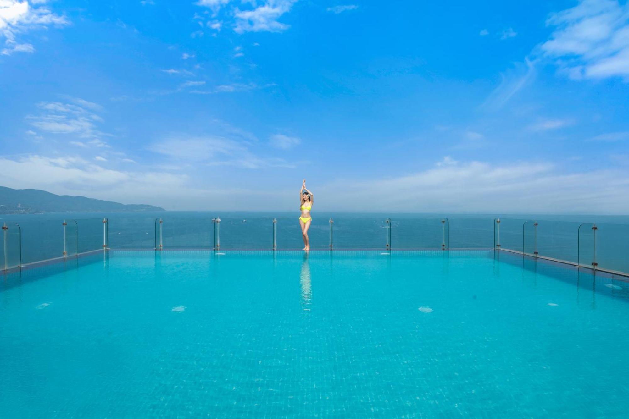 Canvas Danang Beach Hotel Zewnętrze zdjęcie