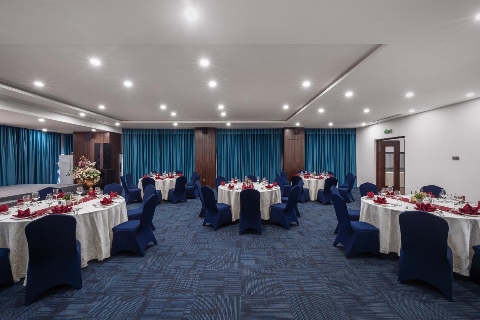 Canvas Danang Beach Hotel Zewnętrze zdjęcie