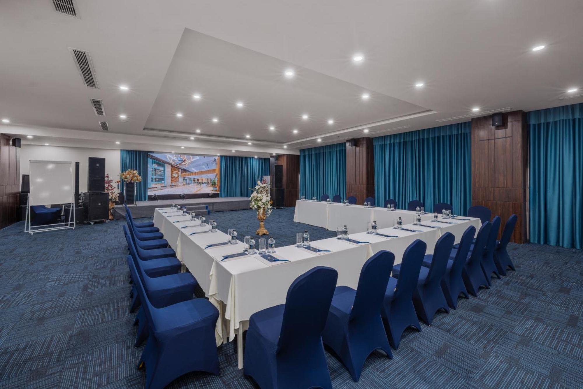 Canvas Danang Beach Hotel Zewnętrze zdjęcie